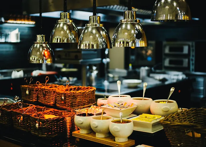 מלון Courtyard By Marriott Center 4*