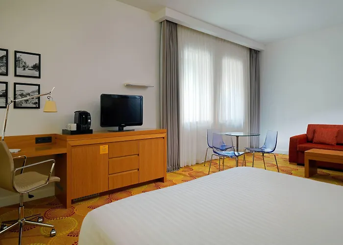 Hotel Courtyard By Marriott Center 4*