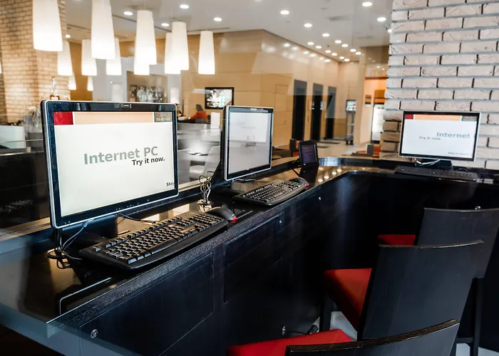 Courtyard By Marriott Center Hotel 4*