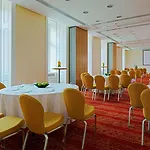 Hotel Courtyard By Marriott Center Budapest