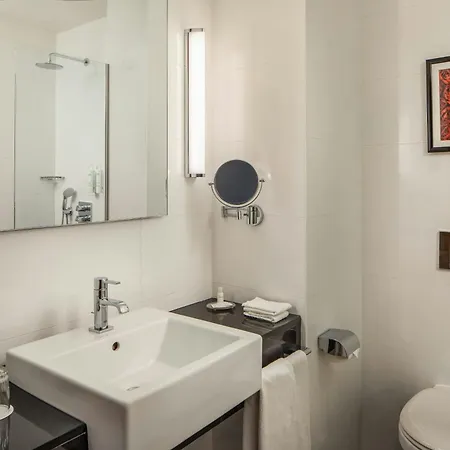 Courtyard By Marriott Center Szálloda Budapest