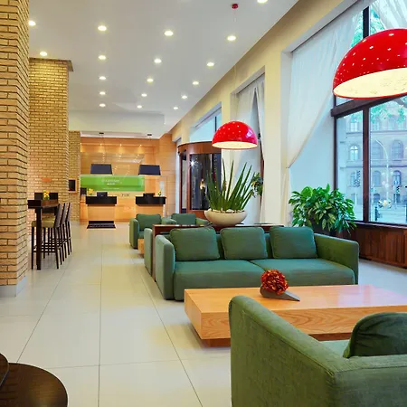 Courtyard By Marriott Center Hotel 4*