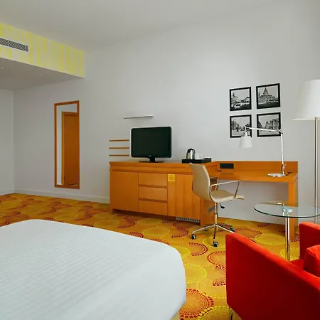 Courtyard By Marriott Center Hotel 4*
