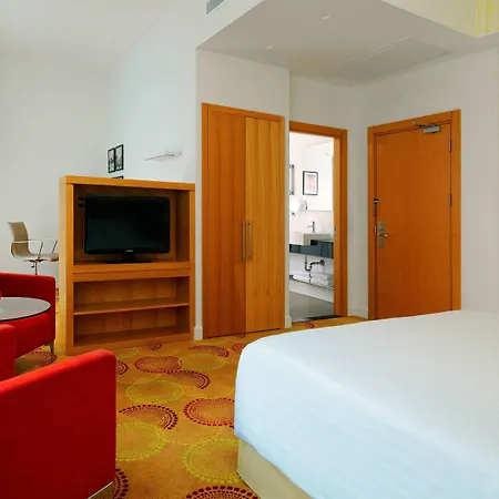 Courtyard By Marriott Center