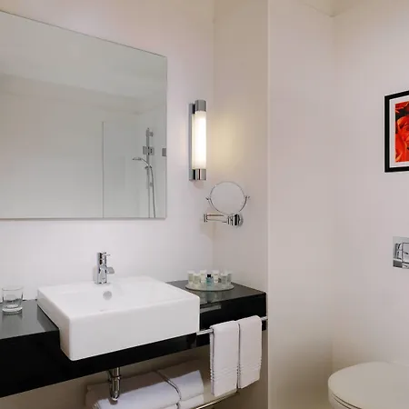 Ξενοδοχείο Courtyard By Marriott Center 4*
