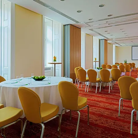 Hotel Courtyard By Marriott Center Budapeste