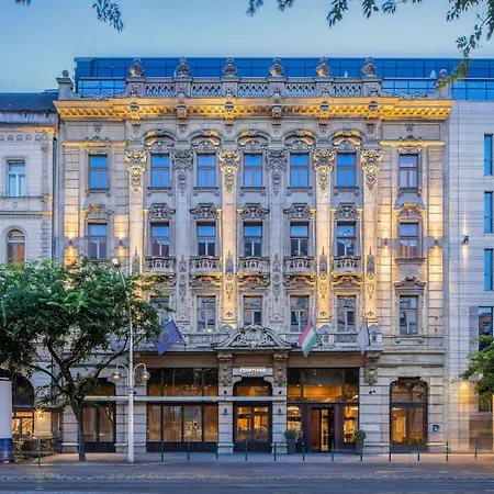 Courtyard By Marriott Center