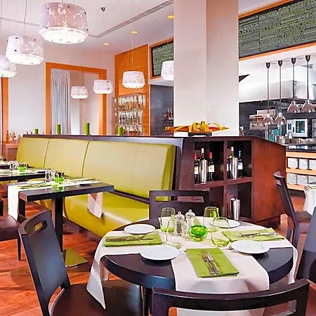 Courtyard By Marriott Center Budapest