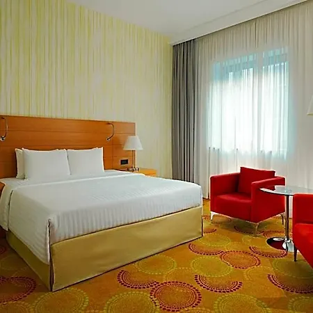 Courtyard By Marriott Center Hotel 4*