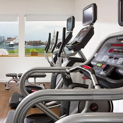 Courtyard By Marriott Center Hotel 4*