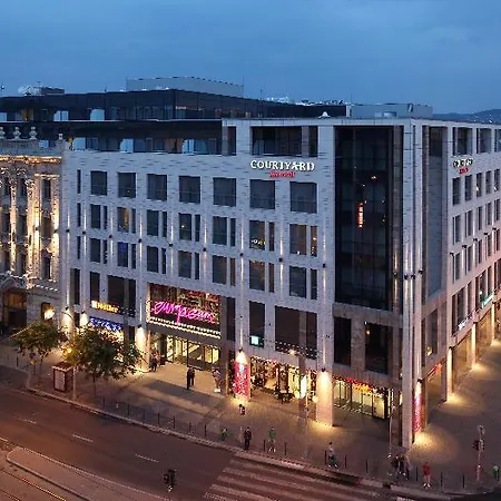 Courtyard By Marriott Center Szálloda 4*