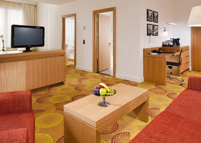 Courtyard By Marriott Center 4*
