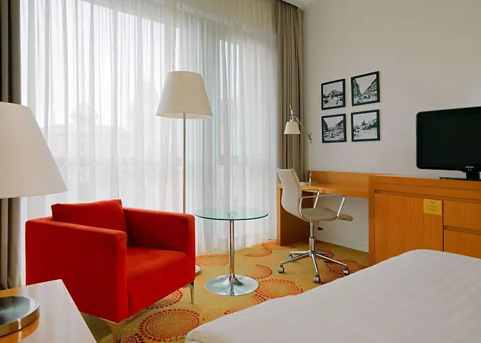 Courtyard By Marriott Center מלון 4*