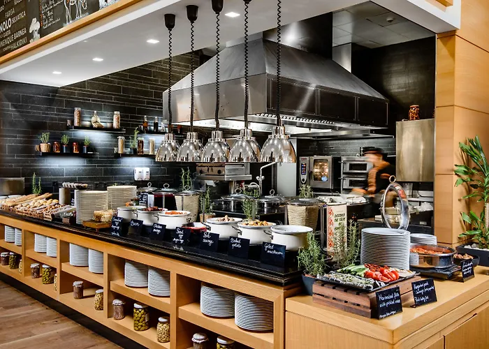 מלון Courtyard By Marriott Center בודפשט