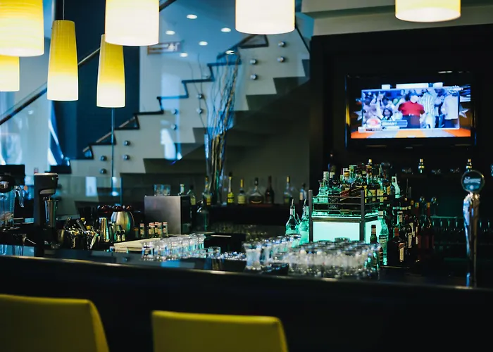 Courtyard By Marriott Center