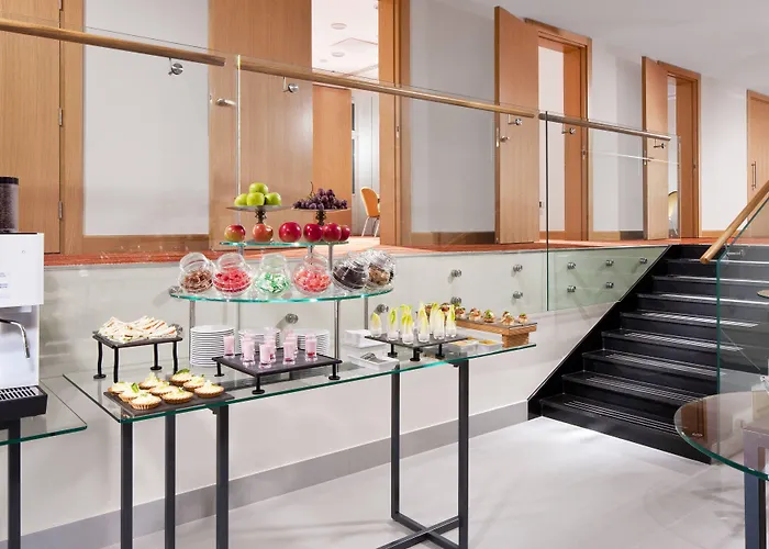 Courtyard By Marriott Center בודפשט