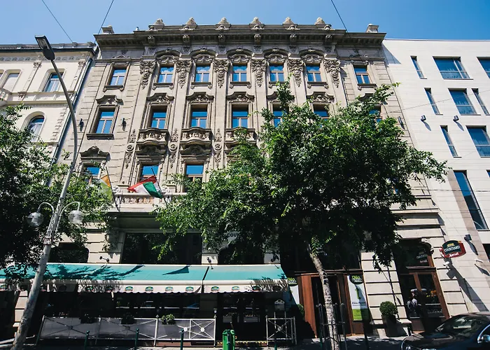 Courtyard By Marriott Center 4* בודפשט