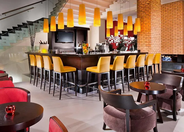 מלון Courtyard By Marriott Center 4*