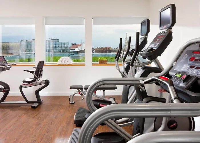 Courtyard By Marriott Center מלון