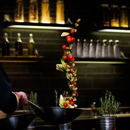 Courtyard By Marriott Center