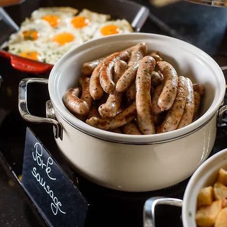 Courtyard By Marriott Center Hotel Budapest