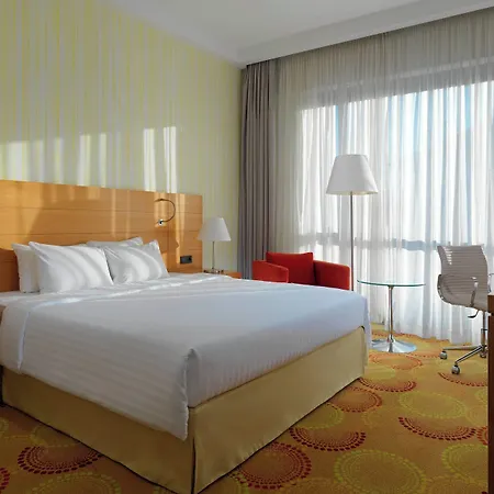 Courtyard By Marriott Center Hotel 4*