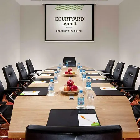 Courtyard By Marriott Center