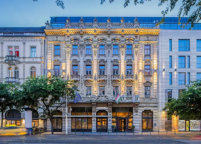 Courtyard By Marriott Center