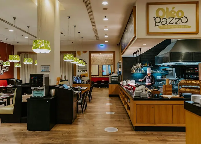 Courtyard By Marriott Center Hotell