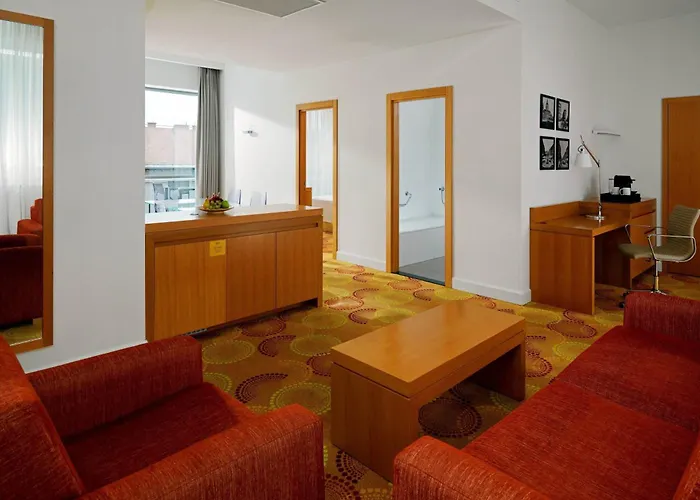 Hotell Courtyard By Marriott Center 4*