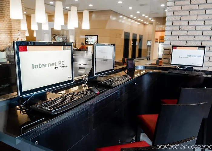 Hotell Courtyard By Marriott Center 4*